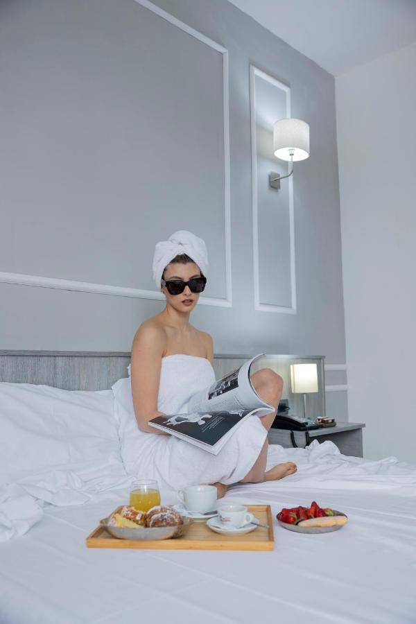 Hotel Sica Montecorvino Rovella Zewnętrze zdjęcie