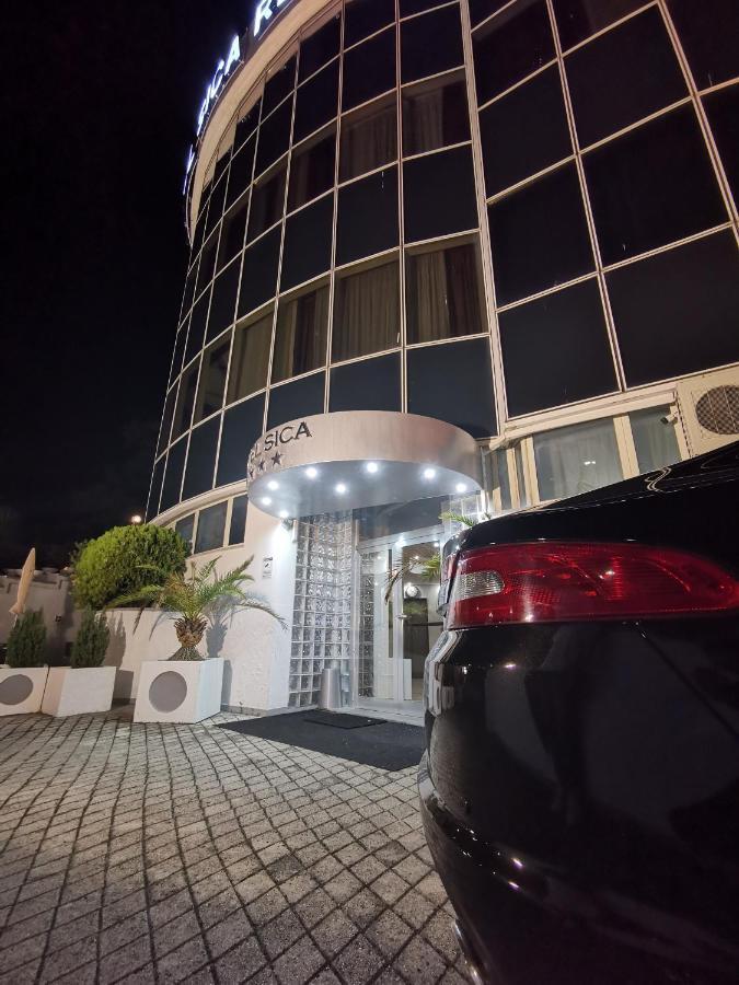 Hotel Sica Montecorvino Rovella Zewnętrze zdjęcie